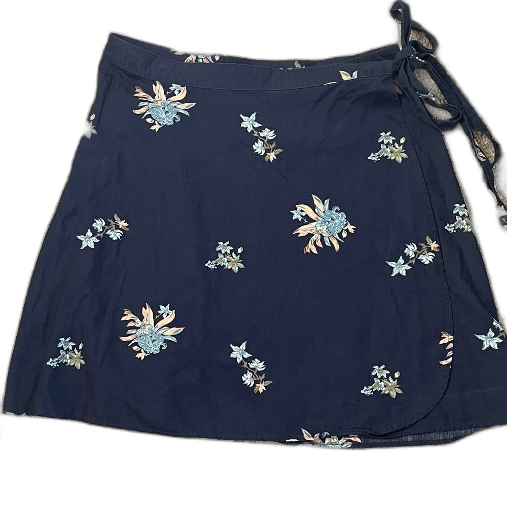 Patagonia June Lake Navy Blue Floral Wrap Skirt Tencel Size Medium